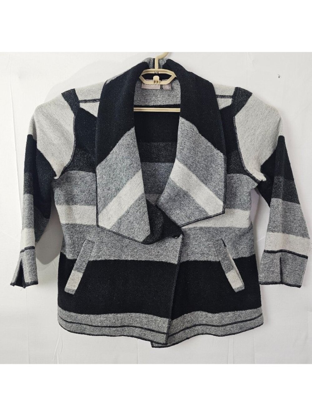 Chicos Cardigan Womens 0 Black White Wool Blend Jacket Single Button Closure